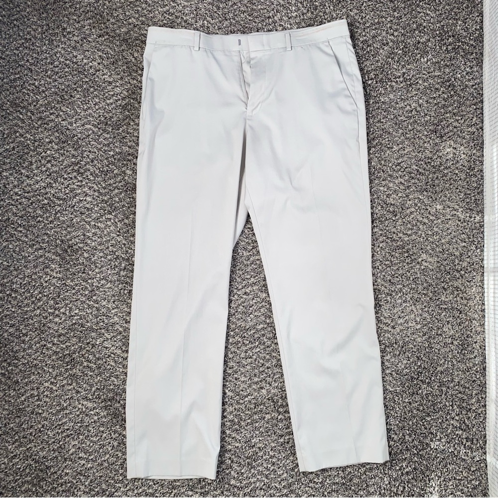 Men’s Perry Ellis Light Khaki Dress Pants